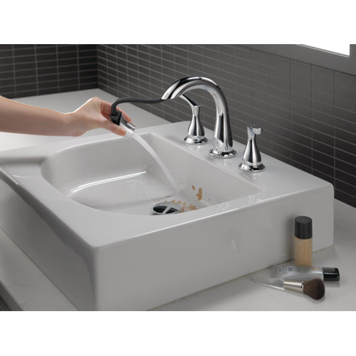 Delta Broadmoor Widespread Pull Out Sprayer Bathroom Faucet, 2handle